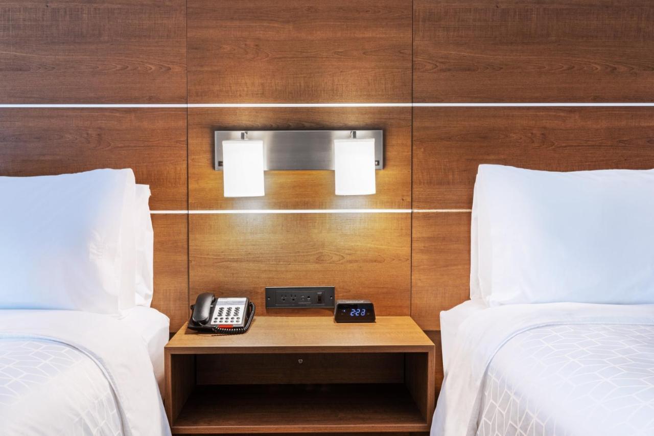 Holiday Inn Express & Suites - Denton - Sanger, An Ihg Hotel Buitenkant foto